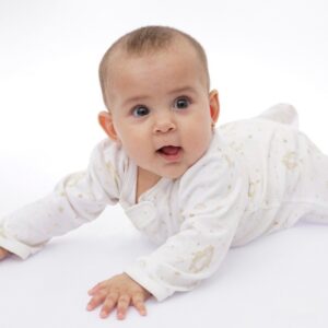 Strampler mit Doppelreißverschluss und Füssen